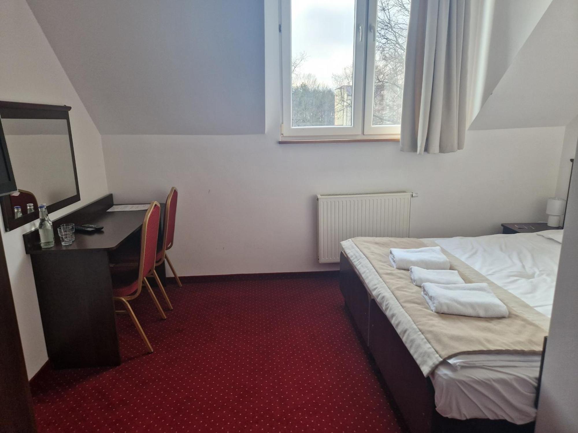Korona Palace Leznica Wielka Экстерьер фото