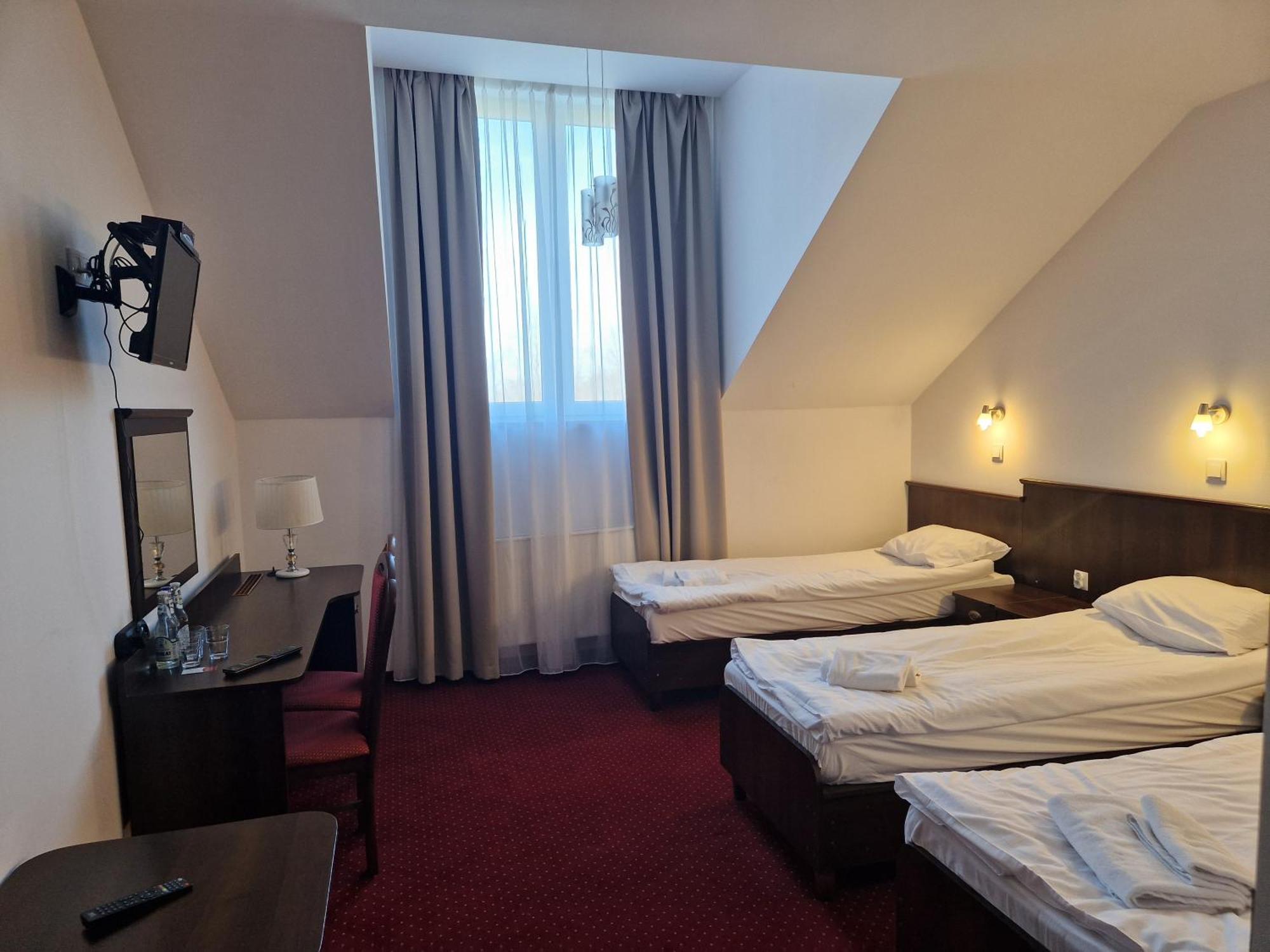 Korona Palace Leznica Wielka Экстерьер фото