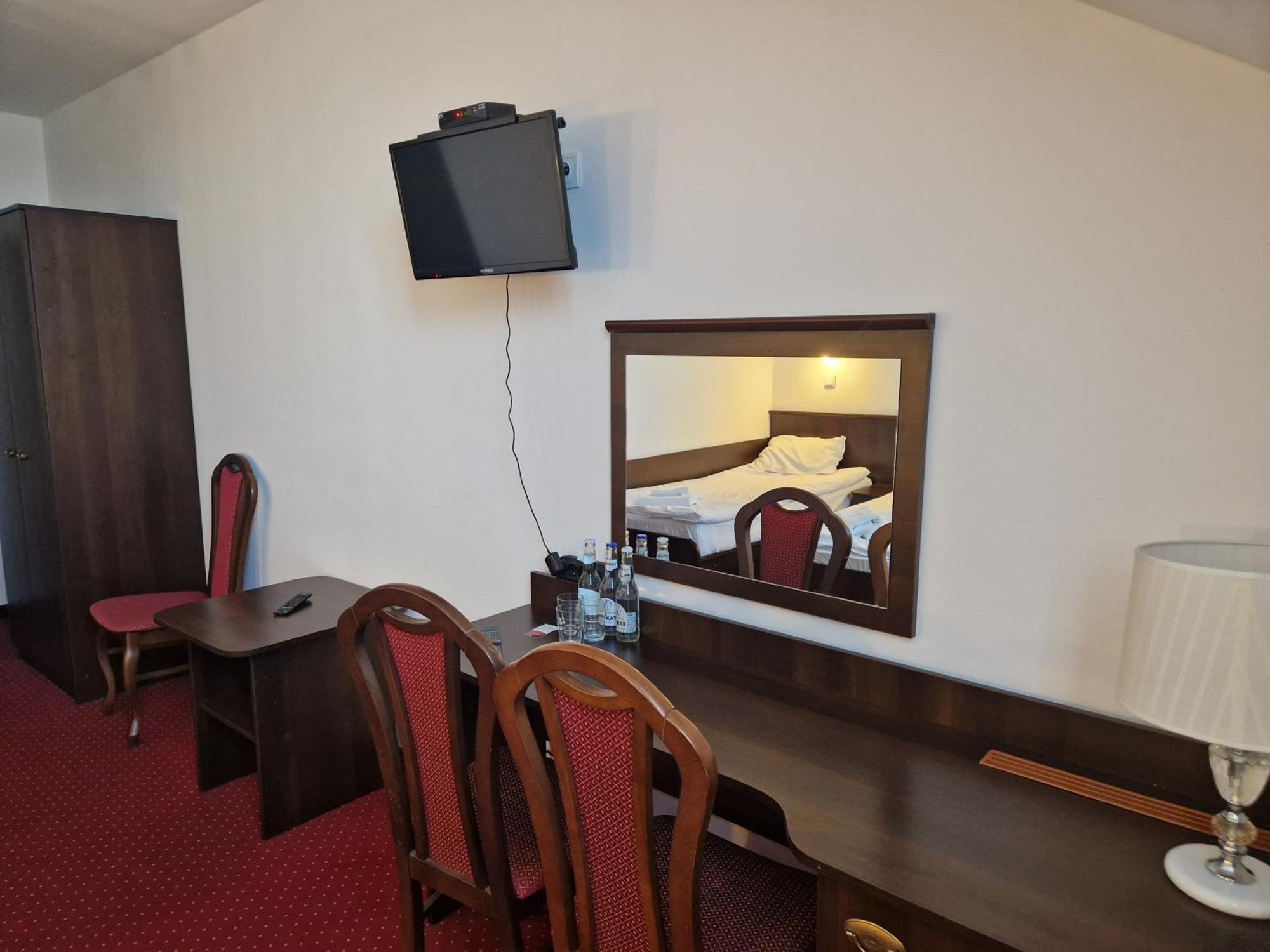 Korona Palace Leznica Wielka Экстерьер фото